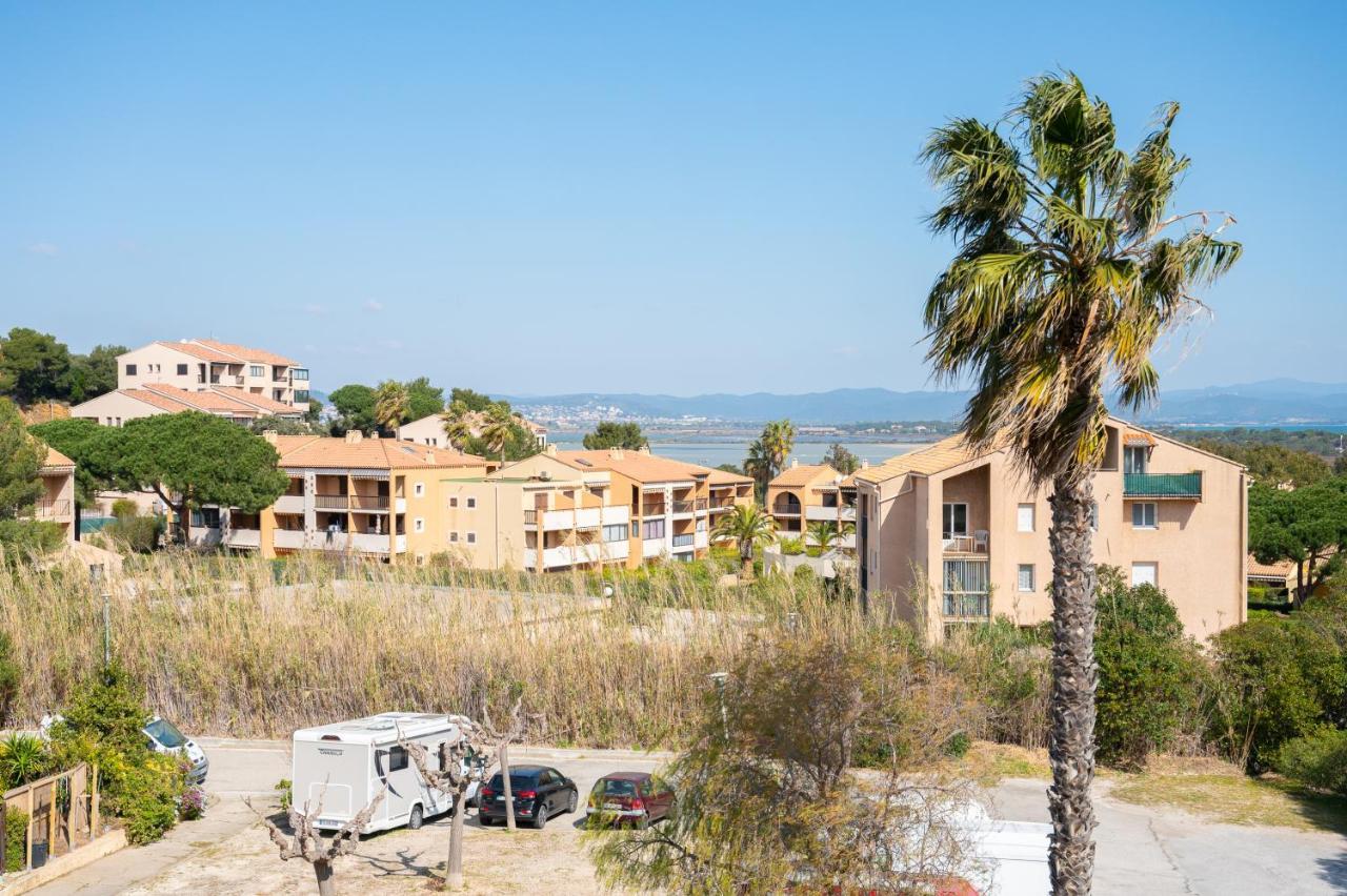 GIENS Proche plage, vue mer, parking - LESCLESDENICOLE Hyères Exteriör bild